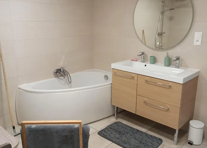 Grande Maison Pour 10 Pers. Avec Jardin, Terrasse, Bbq, Pres De Bruyeres Et Gerardmer - Fr-1-589-335 *